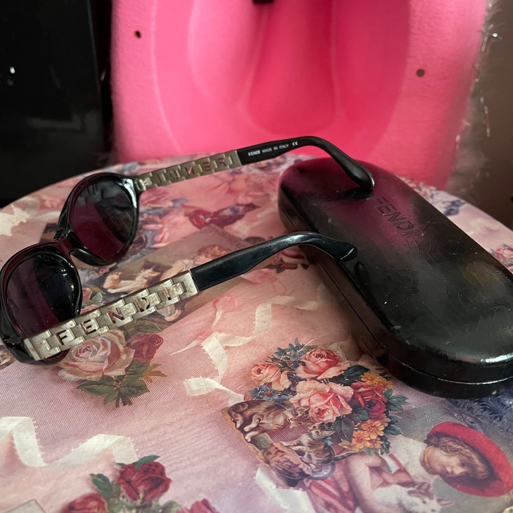 Fendi vintage 90s 2000s sunglasses y2k